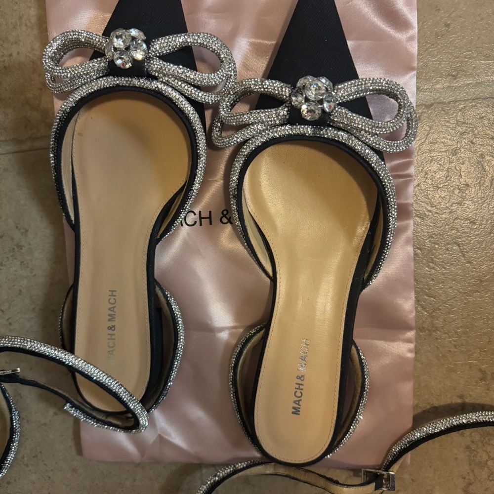 COPY - 🌺MACH & MACH🌺 Double Bow Pointed Toe Flat Size: 42